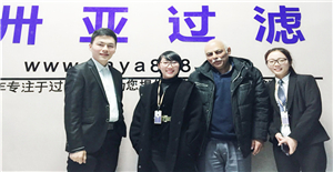 2017年尾卅亞過(guò)濾迎來(lái)一位伊朗客戶(hù)訪(fǎng)問(wèn)